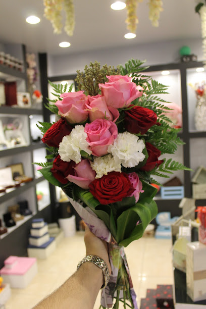 مصمم الازهار Flowers Designer - Saudi Arabia|Tabuk 47312|Assulimaniyah|CH2F+4V9