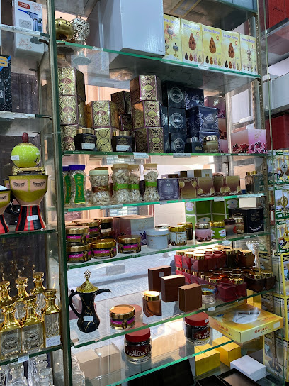 Promoter Oud out of Oud and Perfumes - Saudi Arabia|Jeddah|الذهب، الخاسكية ، شارع الذهب حي البلد جدة 22233 3157 برج العود والعطور ،،