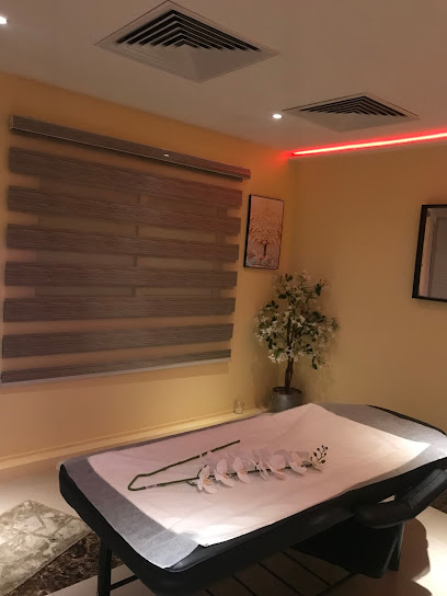 مركز الرجل اللامع - Saudi Arabia|Al Khobar 34714|Al Jisr|King Abdulaziz Rd