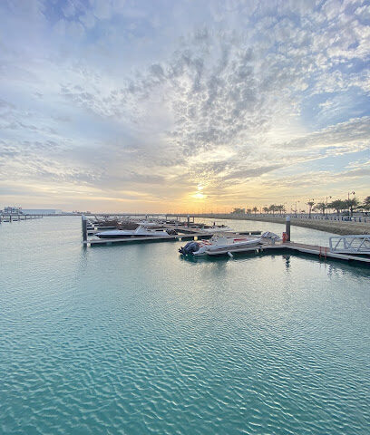 رحلات بحرية وتأجير قوارب Boat trips & diving center - Al Jubail - +966 53 912 1080